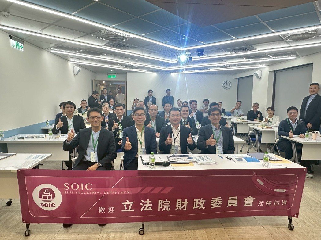 立院考察 藏識科技無人機模擬器目標成為國家新基礎建設堅實後盾