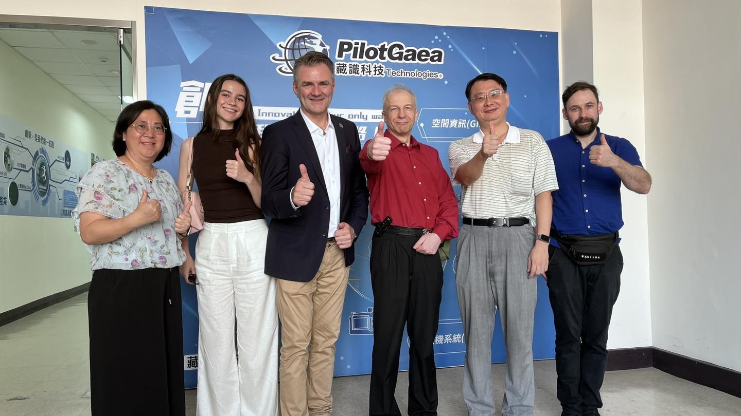 波蘭學者參訪藏識科技  深化3D GIS與智慧無人機合作願景